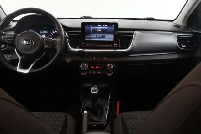 Kia Stonic (2021) thumbnail 8