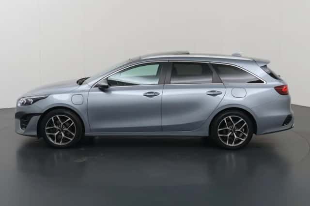 Kia Ceed Sportswagon (2022) thumbnail 5