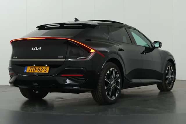 Kia EV6 (2026) thumbnail 2