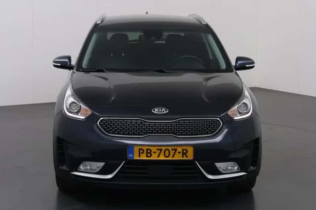 Kia Niro (2017) thumbnail 3