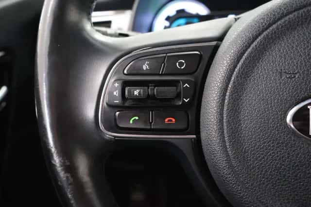 Kia Niro (2017) thumbnail 32