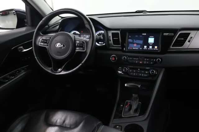 Kia Niro (2017) thumbnail 9