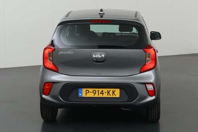 Kia Picanto (2022) thumbnail 4
