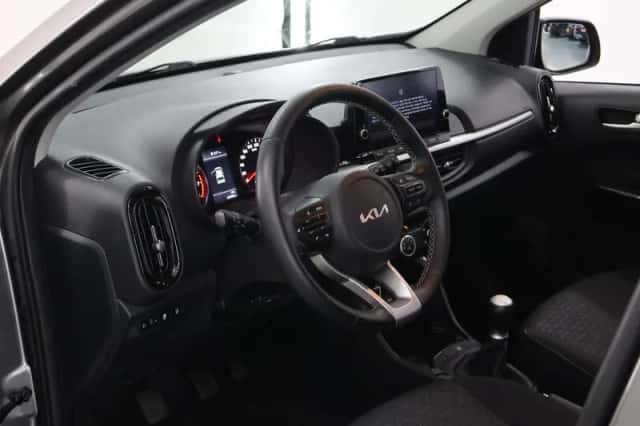 Kia Picanto (2022) thumbnail 7