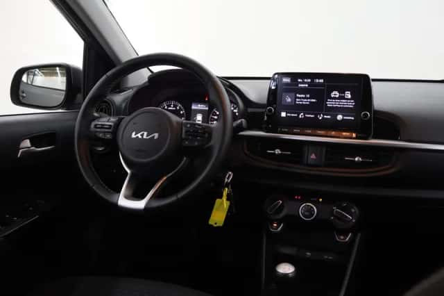 Kia Picanto (2022) thumbnail 9