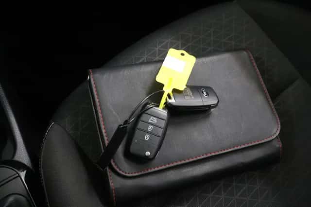 Kia Picanto (2017) thumbnail 26