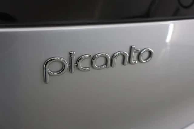 Kia Picanto (2017) thumbnail 36