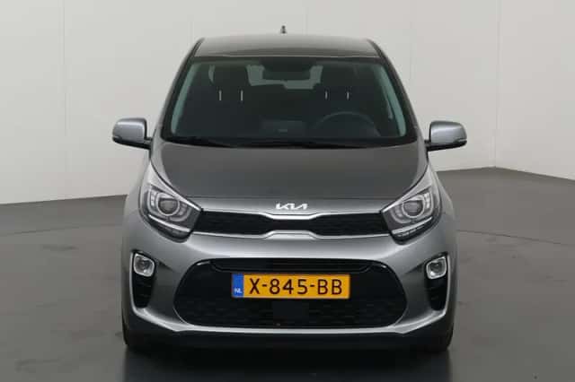 Kia Picanto (2023) thumbnail 3