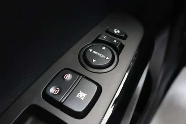 Kia Picanto (2023) thumbnail 32
