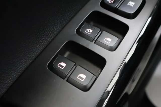 Kia Picanto (2023) thumbnail 33