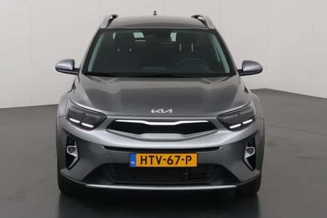 Kia Stonic (2025) thumbnail 3