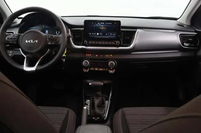Kia Stonic (2025) thumbnail 8