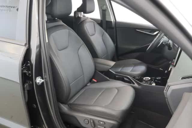 Kia Niro (2023) thumbnail 10