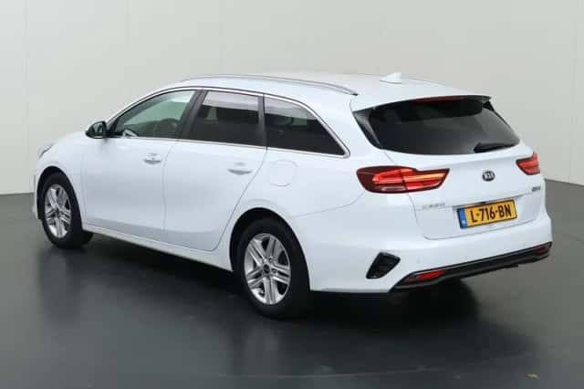 Kia Ceed Sportswagon (2021) thumbnail 22