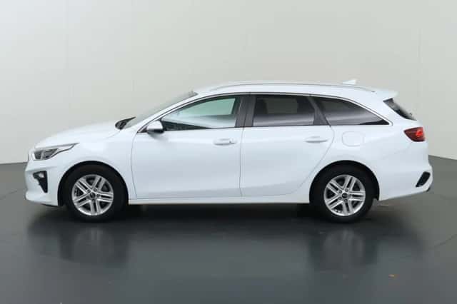 Kia Ceed Sportswagon (2021) thumbnail 5