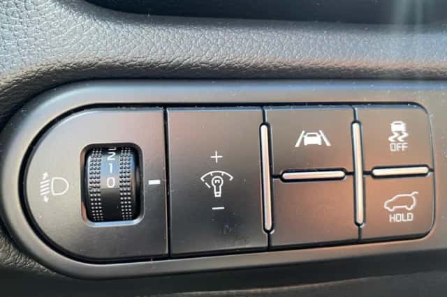 Kia Ceed (2024) thumbnail 25