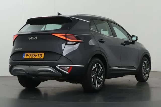 Kia Sportage (2022) thumbnail 2