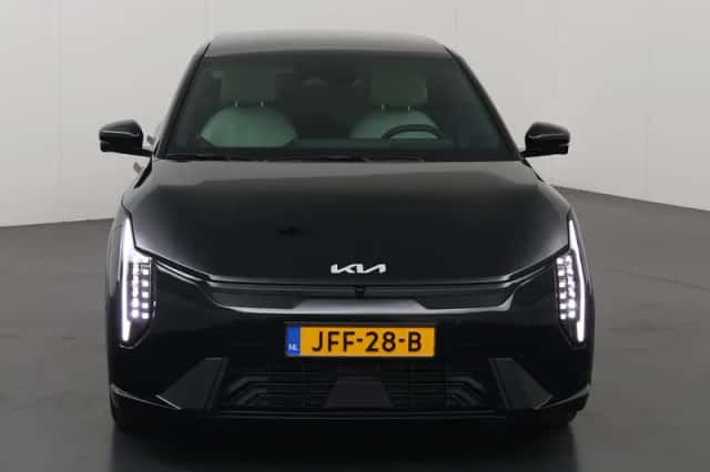 Kia EV4 (2025) thumbnail 3