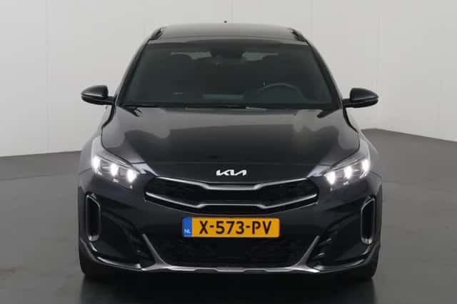 Kia XCeed (2024) thumbnail 3