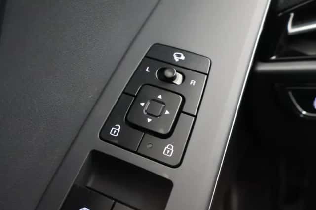 Kia Niro (2025) thumbnail 36