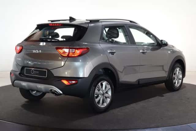 Kia Stonic (2025) thumbnail 2