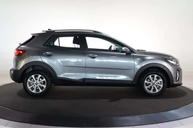 Kia Stonic (2025) thumbnail 5