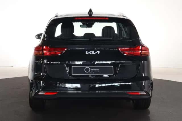 Kia Ceed (2025) thumbnail 4