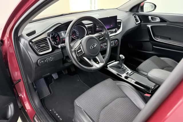 Kia XCeed (2021) thumbnail 7