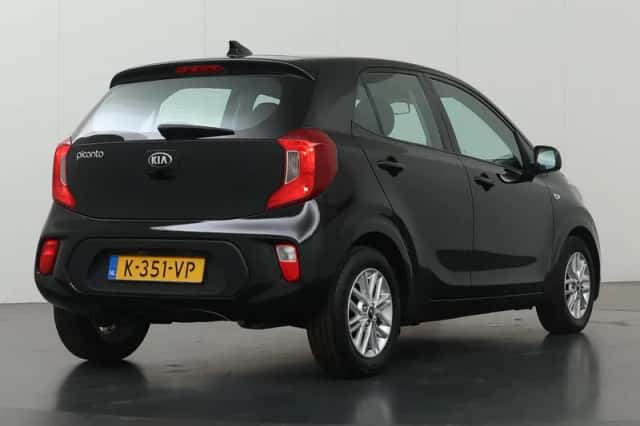 Kia Picanto (2021) thumbnail 2