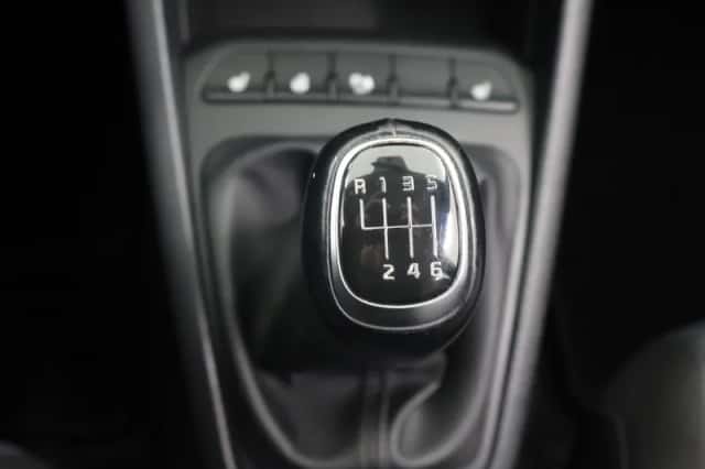 Kia Stonic (2021) thumbnail 17