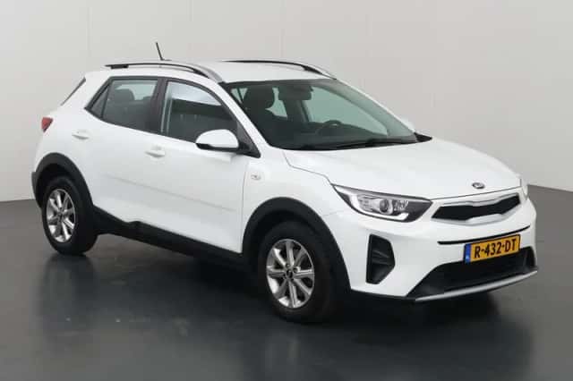 Kia Stonic (2021) thumbnail 23
