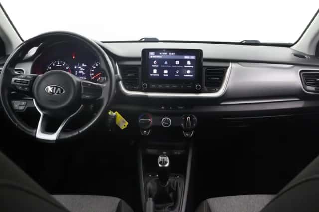 Kia Stonic (2021) thumbnail 8