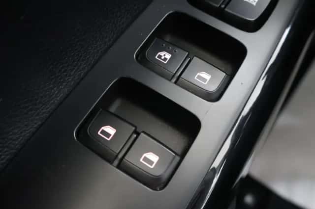 Kia Picanto (2024) thumbnail 30