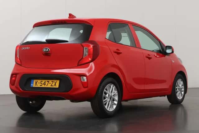 Kia Picanto (2021) thumbnail 2