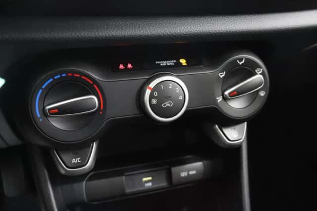 Kia Picanto (2021) thumbnail 17