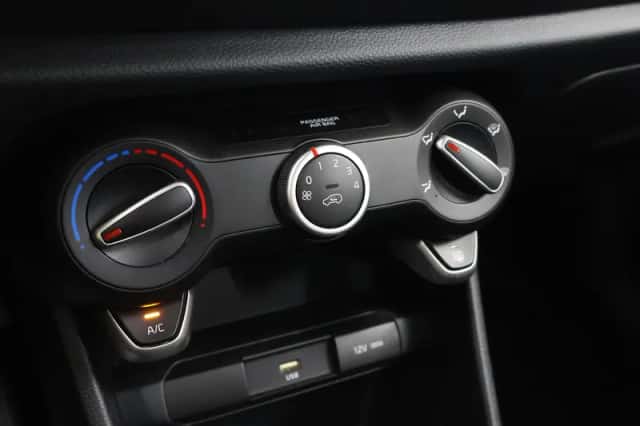 Kia Picanto (2021) thumbnail 17