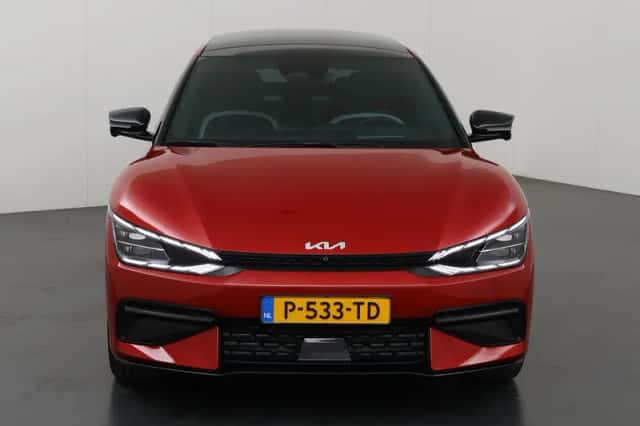 Kia EV6 (2022) thumbnail 3