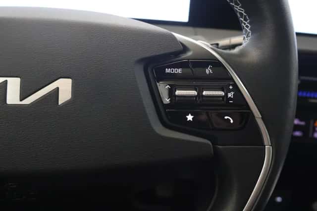 Kia EV6 (2022) thumbnail 28