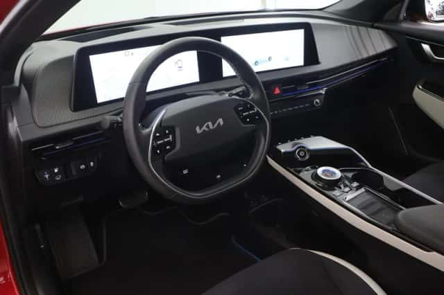 Kia EV6 (2022) thumbnail 7