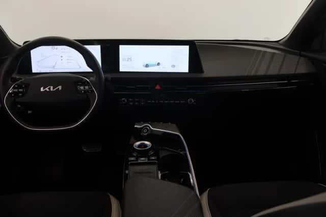 Kia EV6 (2022) thumbnail 8