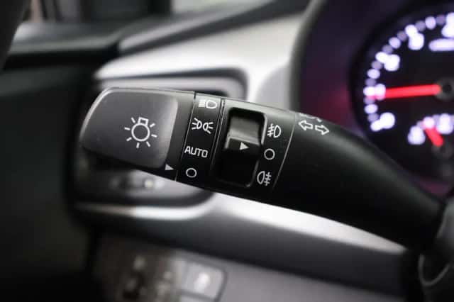 Kia Rio (2020) thumbnail 28