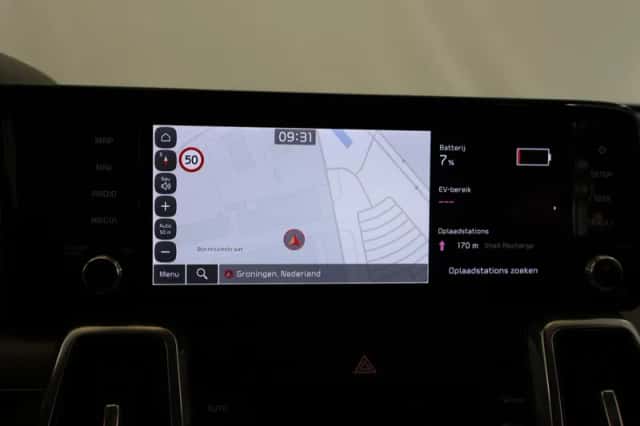 Kia Sorento (2022) thumbnail 16