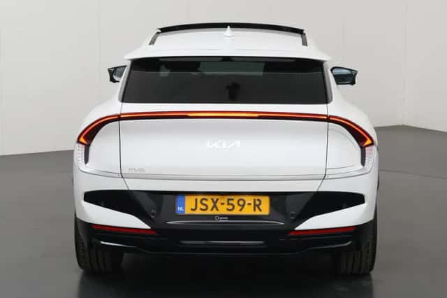 Kia EV6 (2026) thumbnail 4
