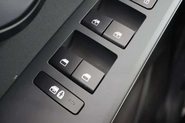Kia Niro (2023) thumbnail 36