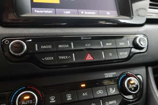 Kia Niro (2019) thumbnail 18