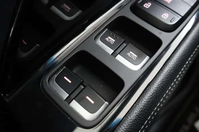Kia Niro (2019) thumbnail 31