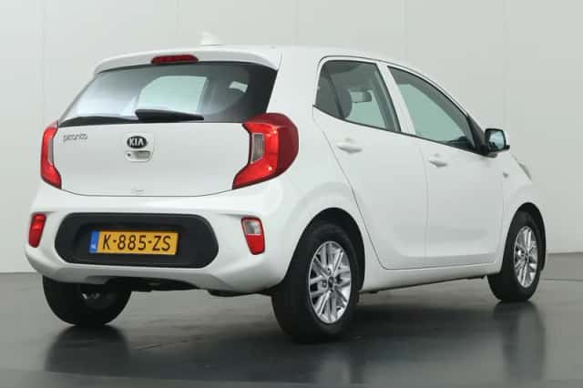 Kia Picanto (2021) thumbnail 2