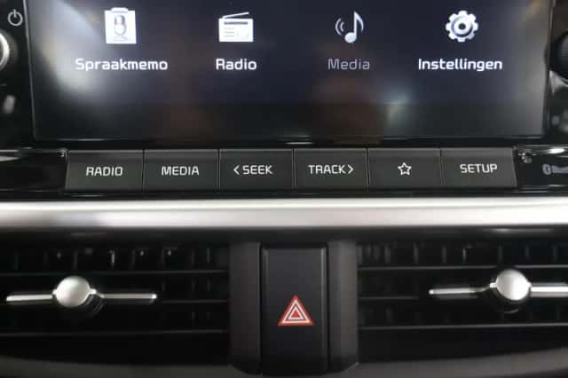 Kia Picanto (2021) thumbnail 18