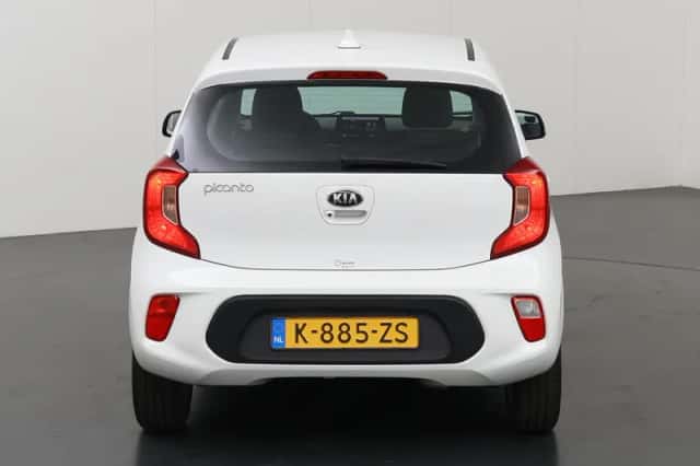 Kia Picanto (2021) thumbnail 4