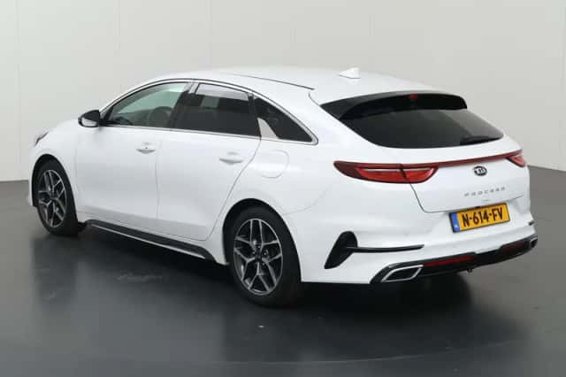 Kia Proceed (2021) thumbnail 22